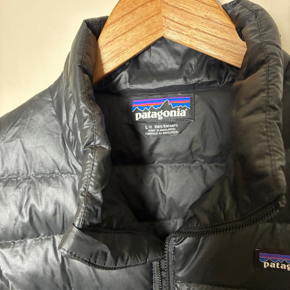 Patagonia Kids Down Sweater Jacket Size L 12 Black Puffer Coat - Picture 3 of 6